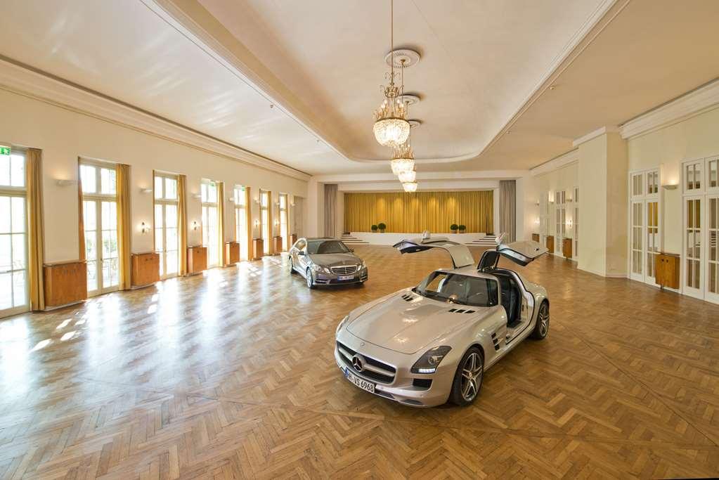 Privathotel Lindtner Hamburk Zařízení fotografie Mercedes-Benz Museum