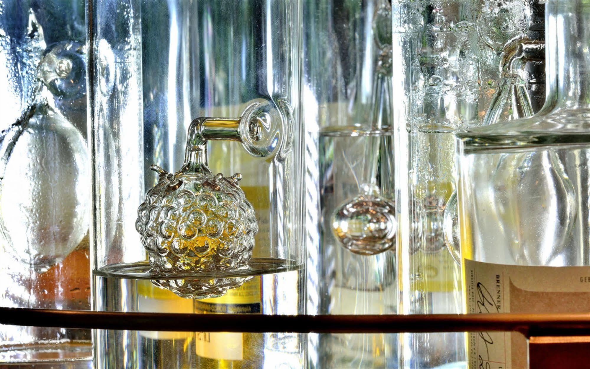 Privathotel Lindtner Hamburk Exteriér fotografie Laboratory glassware