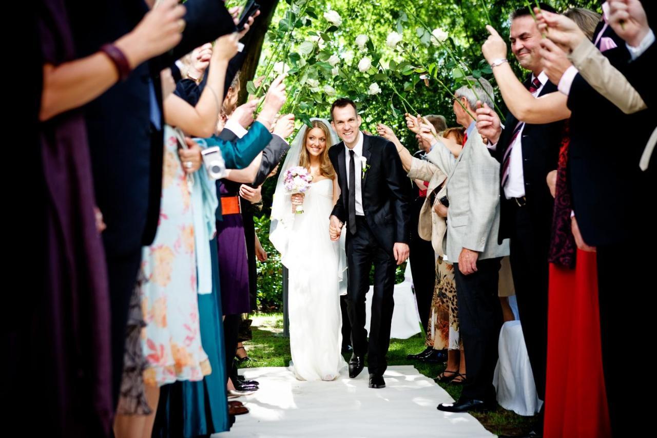 Privathotel Lindtner Hamburk Exteriér fotografie Jewish wedding